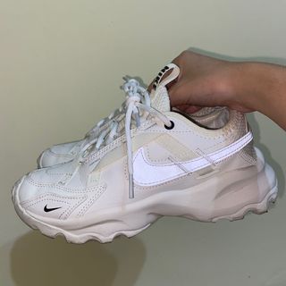 由 uj0716 (刊登 ID 1118701756，圖片 1) 提交，位於 的 (類別：)，說明：。