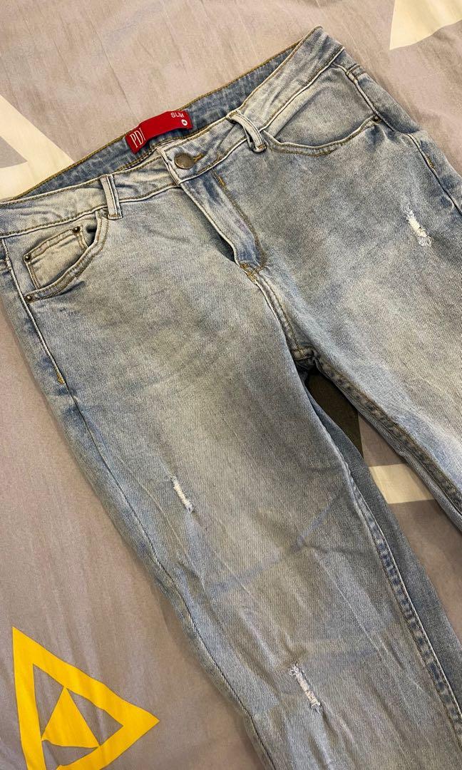 Padini Ripped Jeans Free Shipping Within Wm Condition 8 10 Price Negotiable Women S Fashion Clothes Bottoms On Carousell