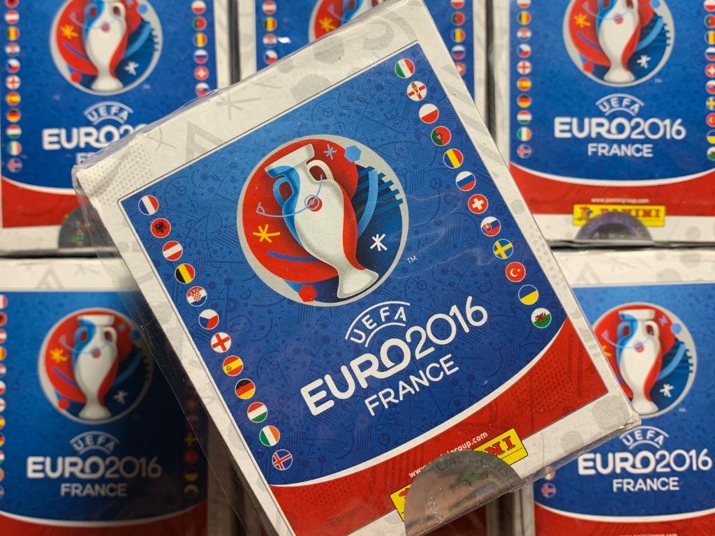 250 STICKERS 50 SEALED PACKS PANINI UEFA EURO 2016 France DISPLAY