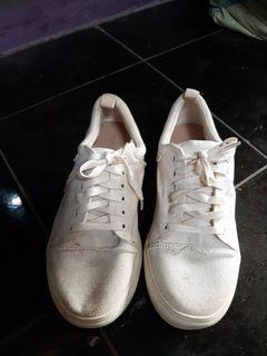 Sepatu Top Shop