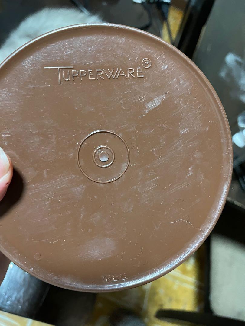 Small round plastic container (Category: Storage Boxes & Baskets) located in Quezon City. Submitted by garagesalemom (Listing ID 1118753020, Image 2). Description: Never been used. Authentic vintage Tupperware..