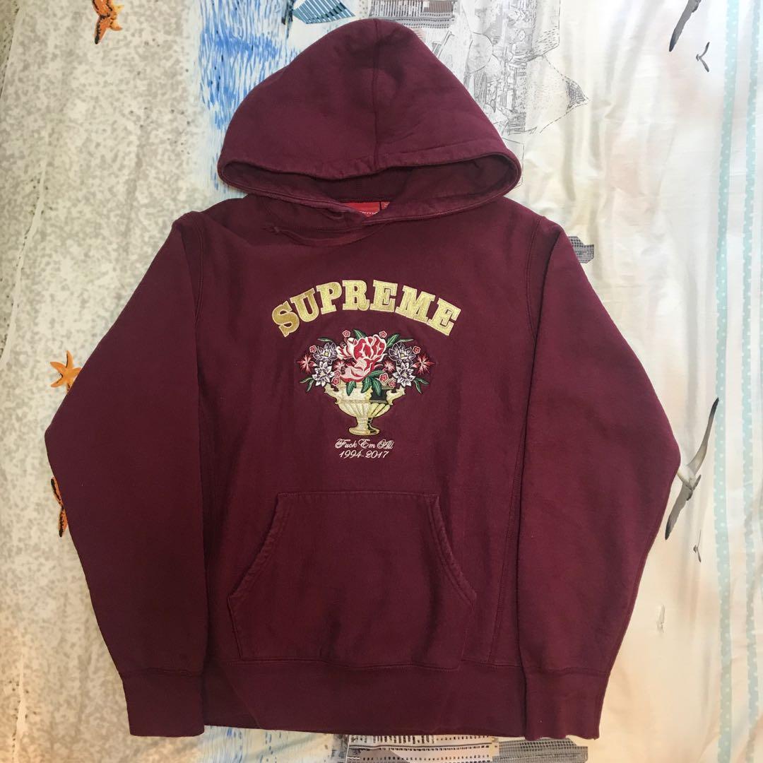 Supreme centerpiece discount hoodie burgundy