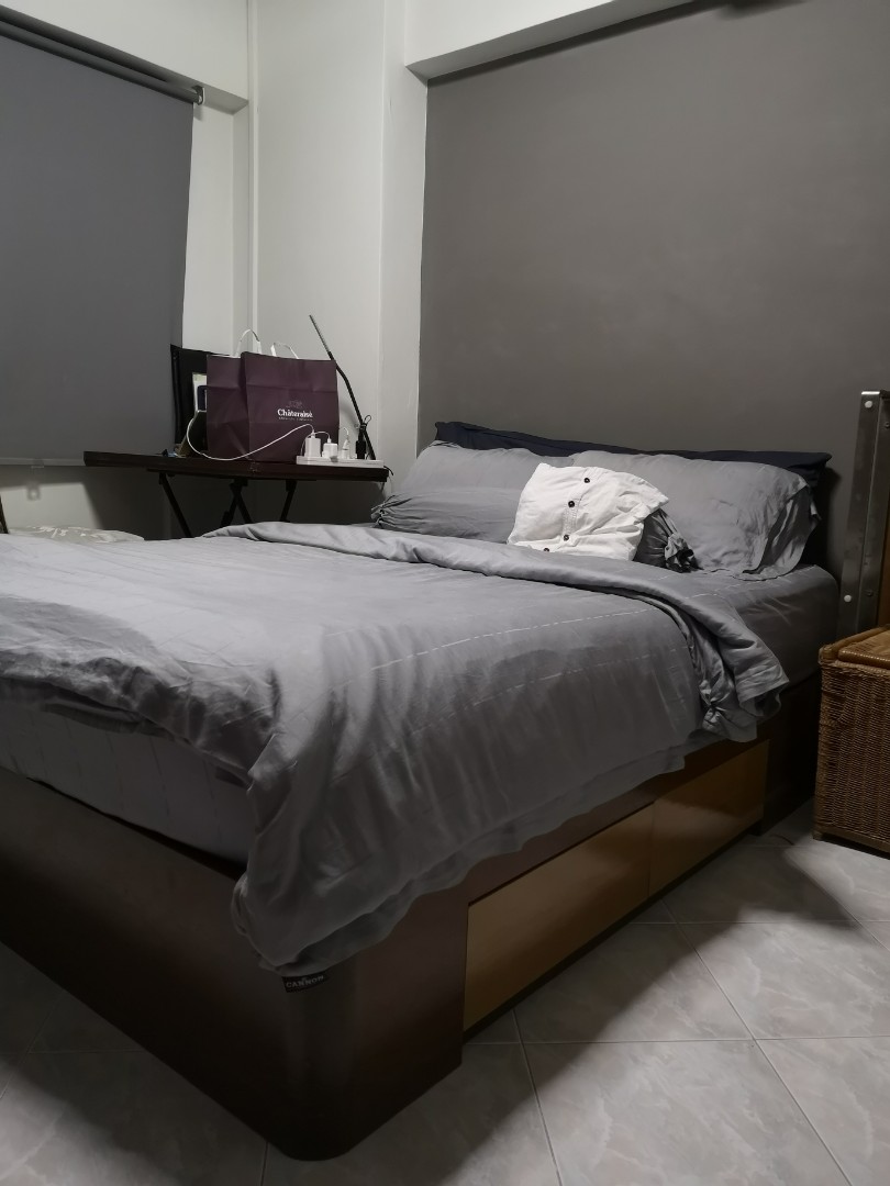 Traditional Solid Plywood Storage Queen Bedframe w 4 Drawers, Furniture