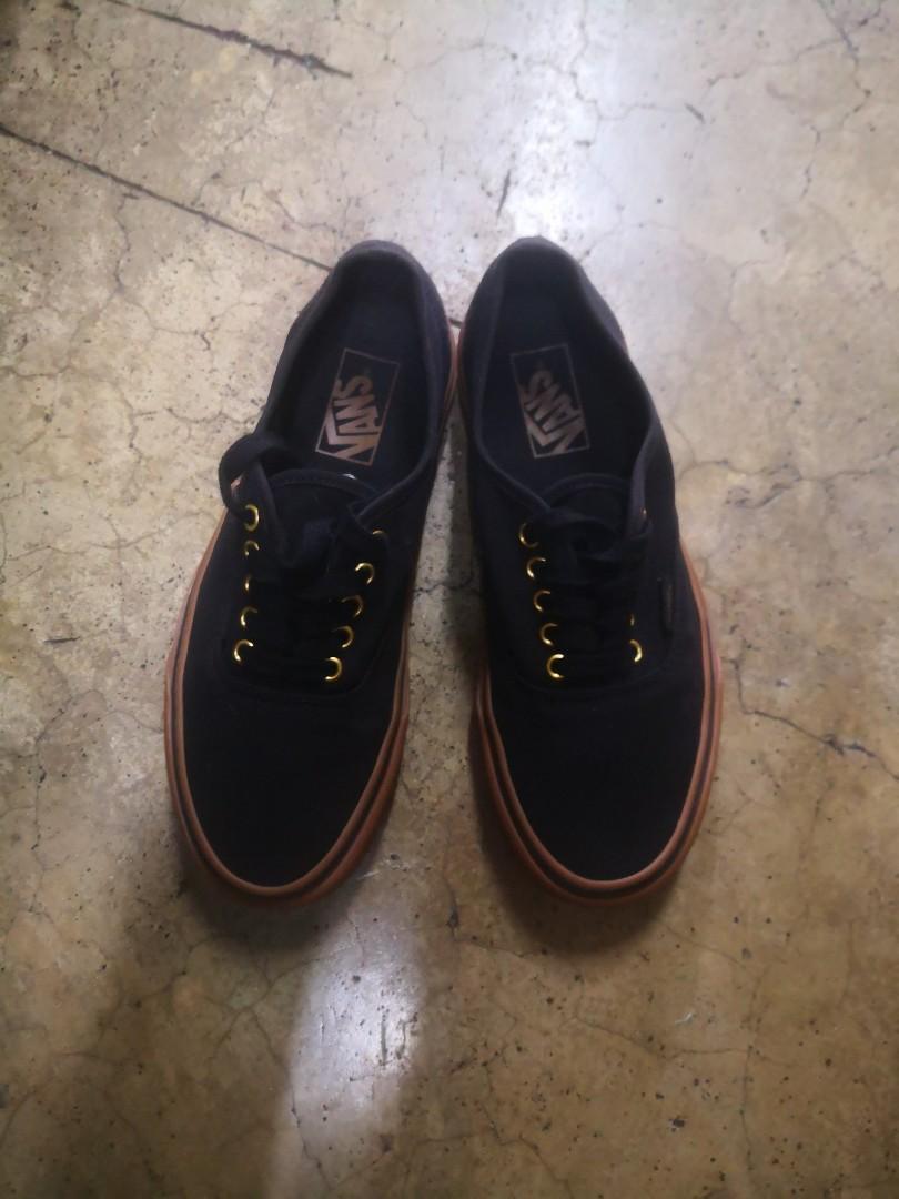 Vans black gumsole gold top eyelet