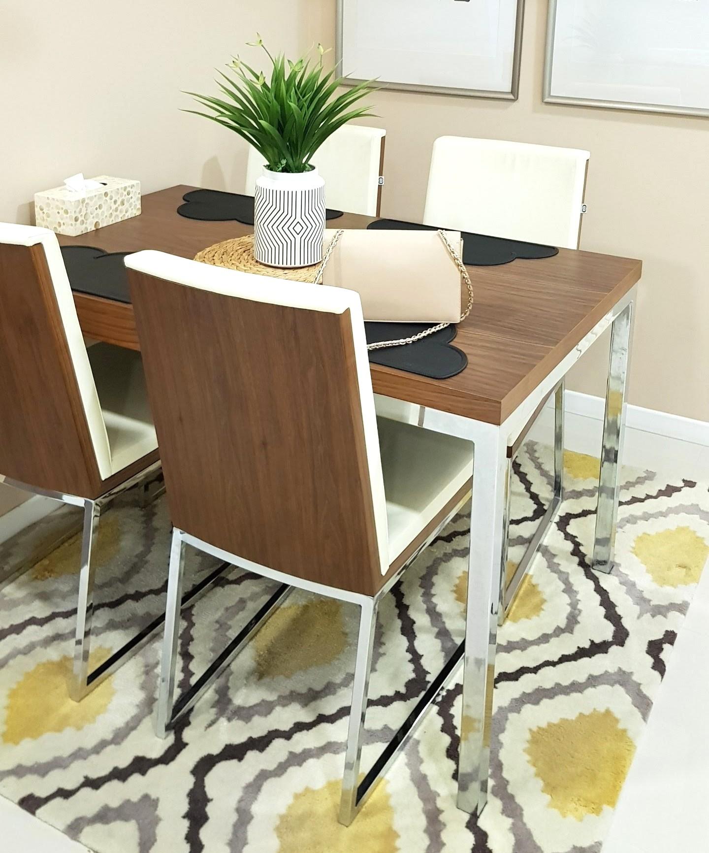 To bless: Wooden-Top Dining Table with Stainless Steel Legs, Furniture