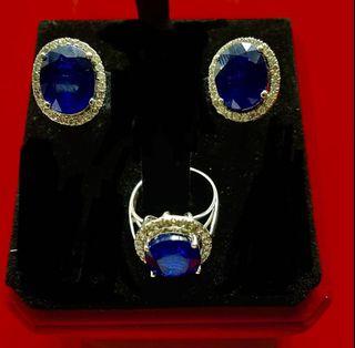 15 carat Blue Sapphire set