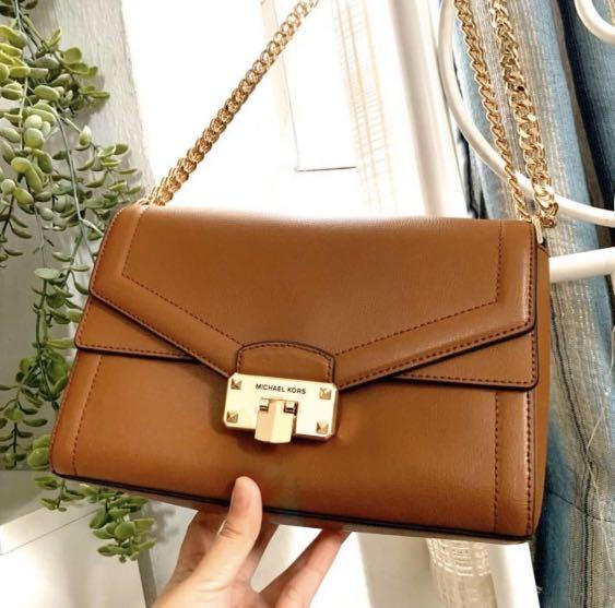 Michael kors kinsley shoulder store flap