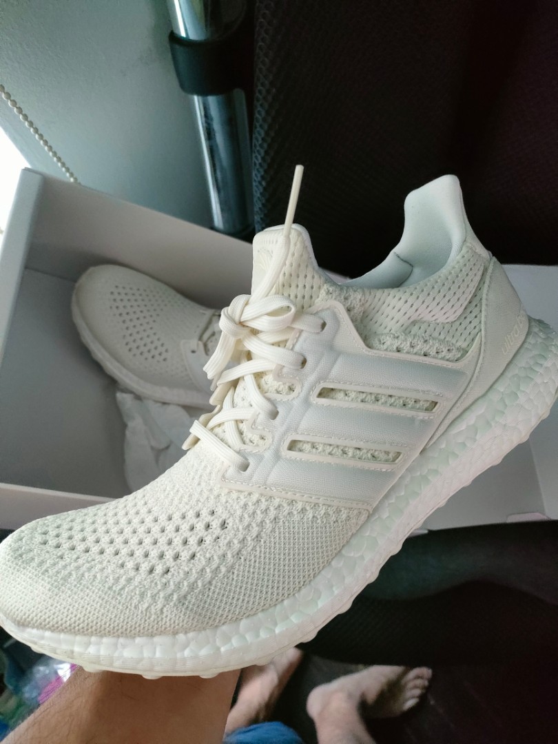 ultraboost dna x james bond