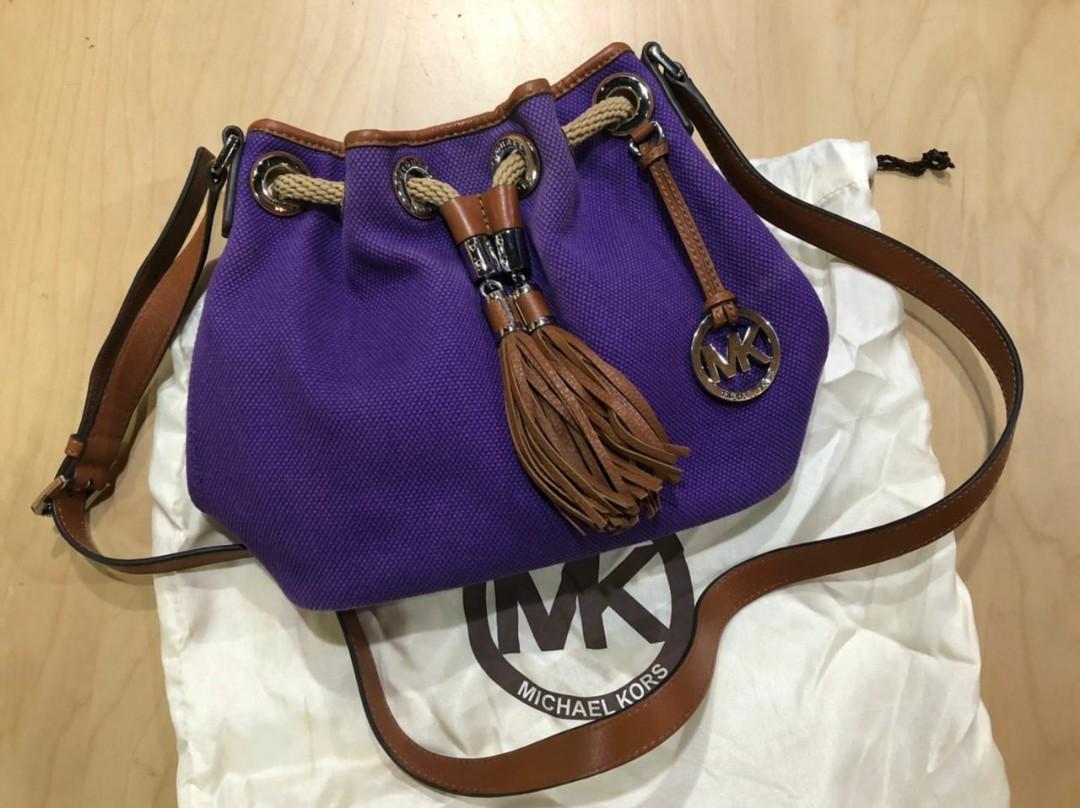 Mk bucket sling bag top