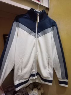 (Category: ) located in . Submitted by alyshopp (Listing ID 1119002027, Image 1). Description: .