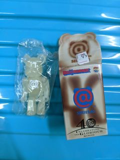 （分類：）位於 。 由 bearbrickss 提交（商品編號 1118974190，圖片 1）。簡介： 。