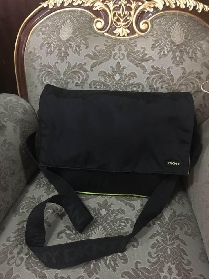 Dkny discount messenger bag