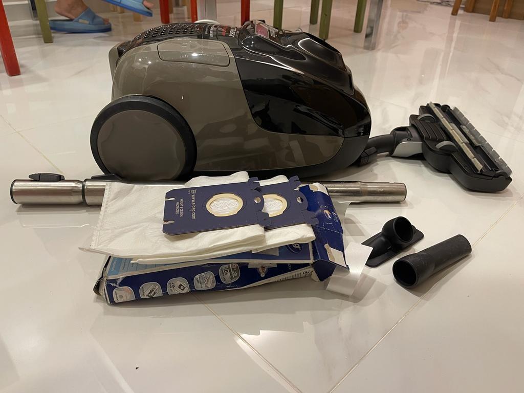 Electrolux jetmaxx vacuum cleaner, TV & Home Appliances, Vacuum Cleaner