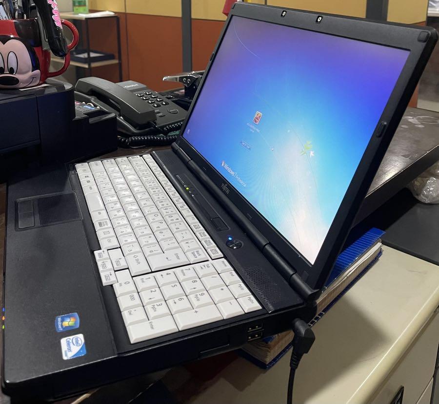 Fujitsu Laptop (Category: Laptops & Notebooks) located in Quezon City. Submitted by ann78uy (Listing ID 1118857707, Image 3). Description: Decluttering Spare unit As is where is Comes with bag Pick up or shipping c/o buyer.