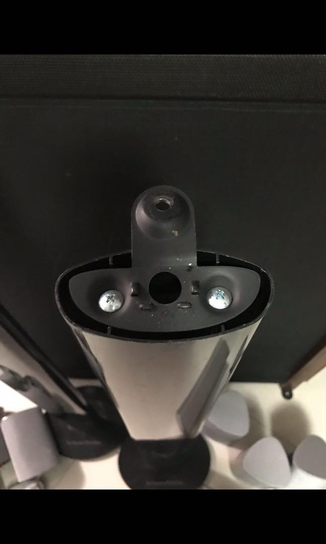 Harman kardon speakers plus surround and center speaker stand, Audio