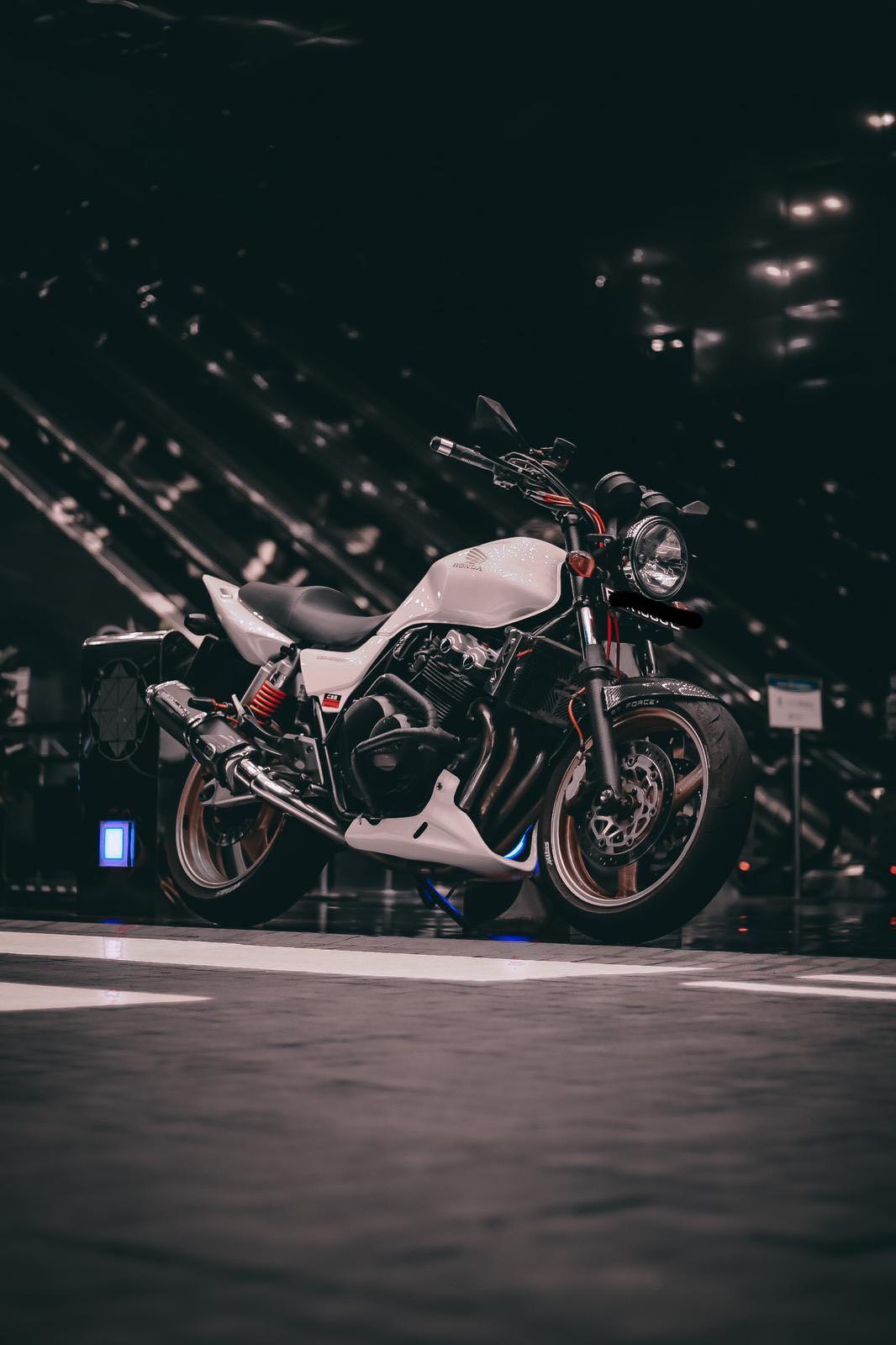 Honda Cb400 Sf Spec 3 Motorcycles Motorcycles For Sale Class 2a On Carousell