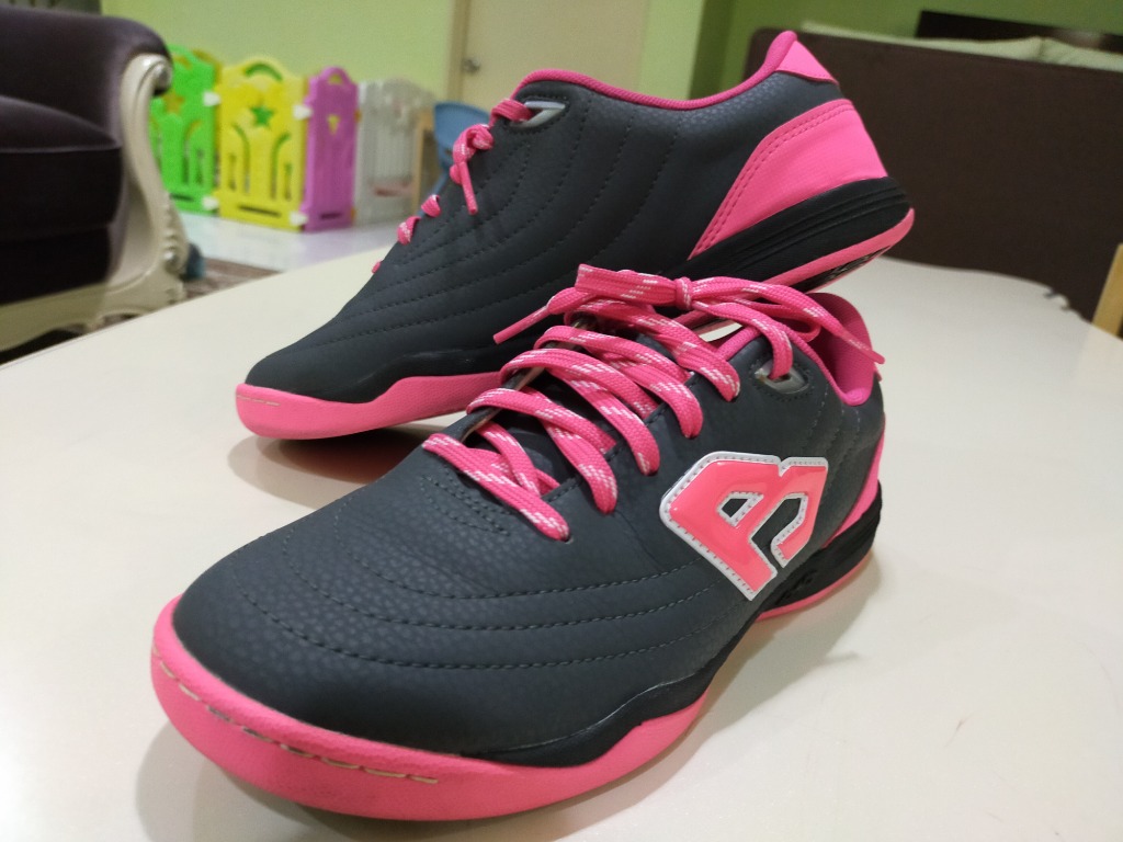 Kasut Futsal Breaker King Cobra Men s Fashion Activewear on