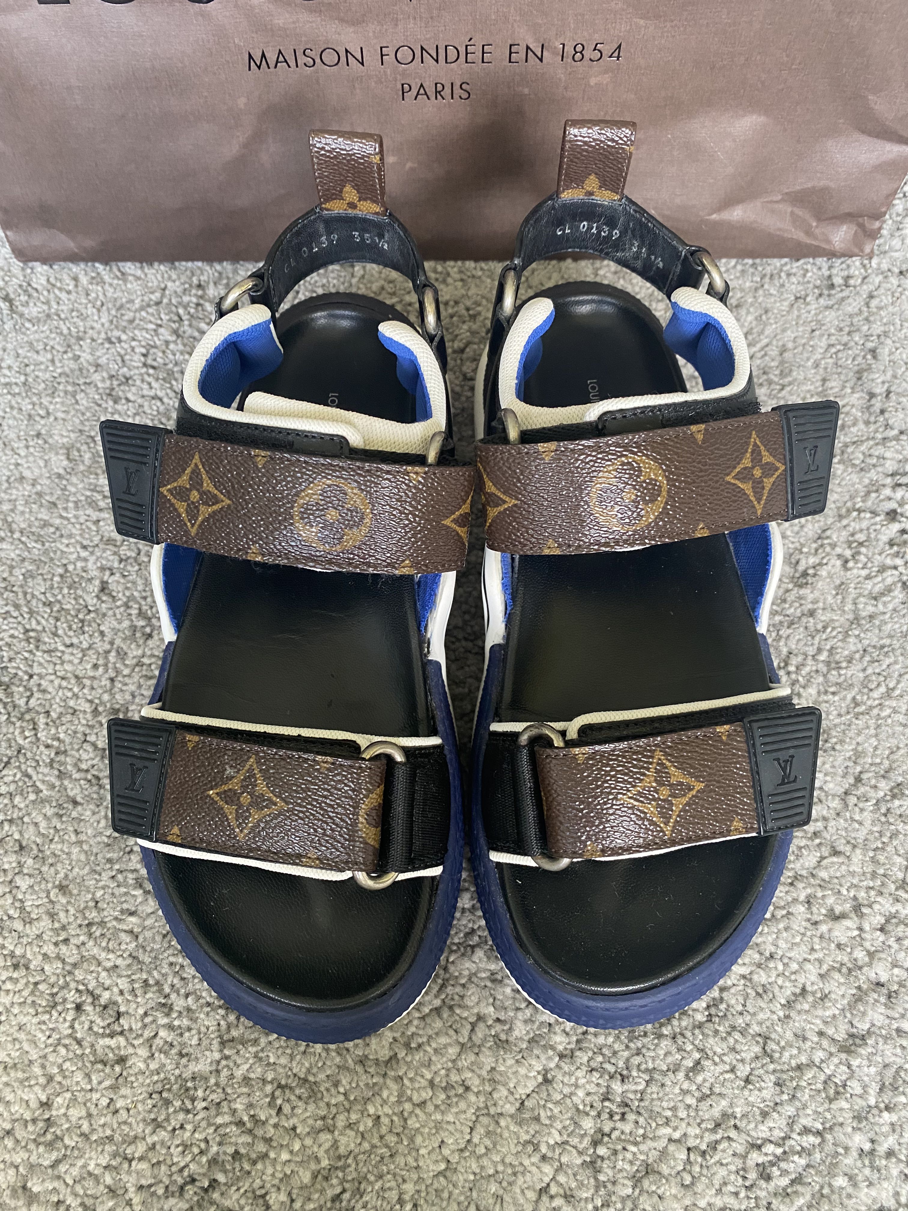 archlight sandals lv