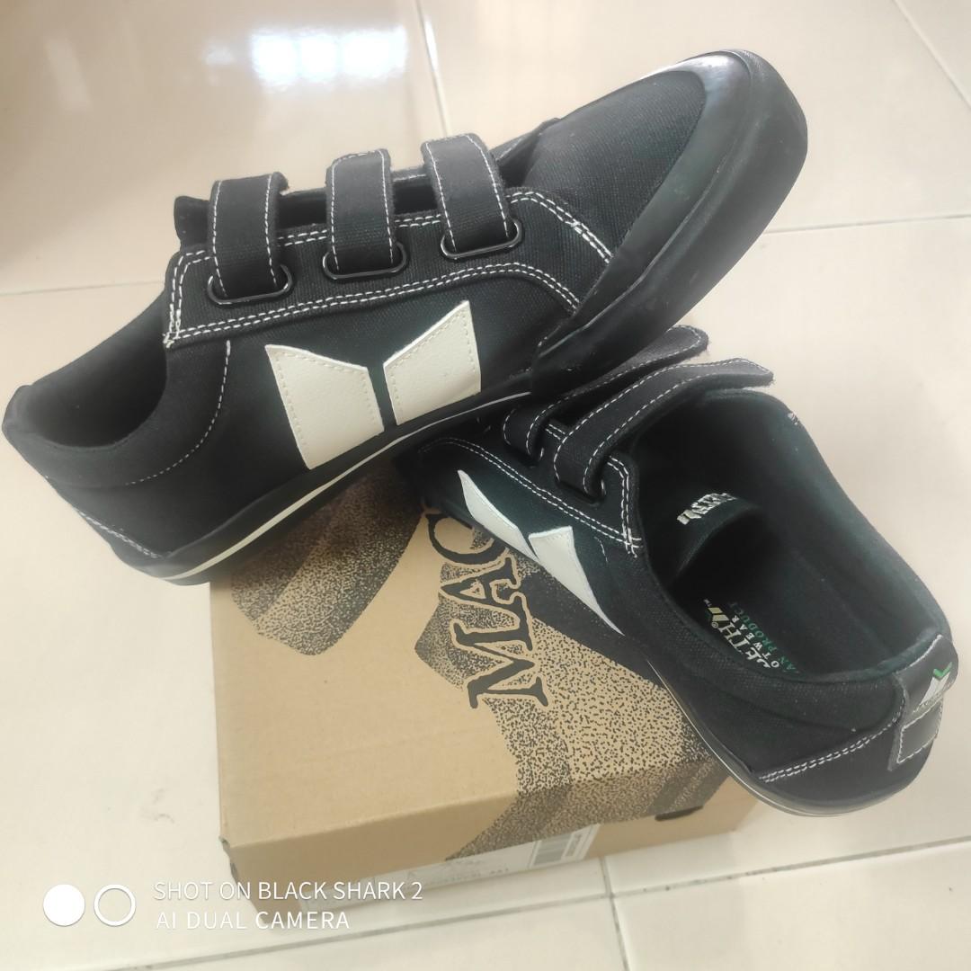Macbeth discount eliot velcro