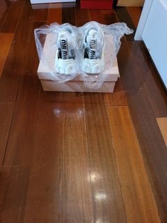 （分類：）位於 。 由 dkakaj 提交（商品編號 1118973302，圖片 1）。簡介： 。