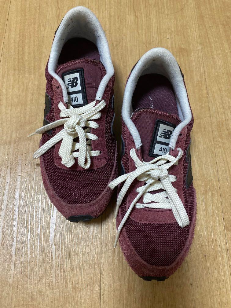 Maroon rubber shoes outlet