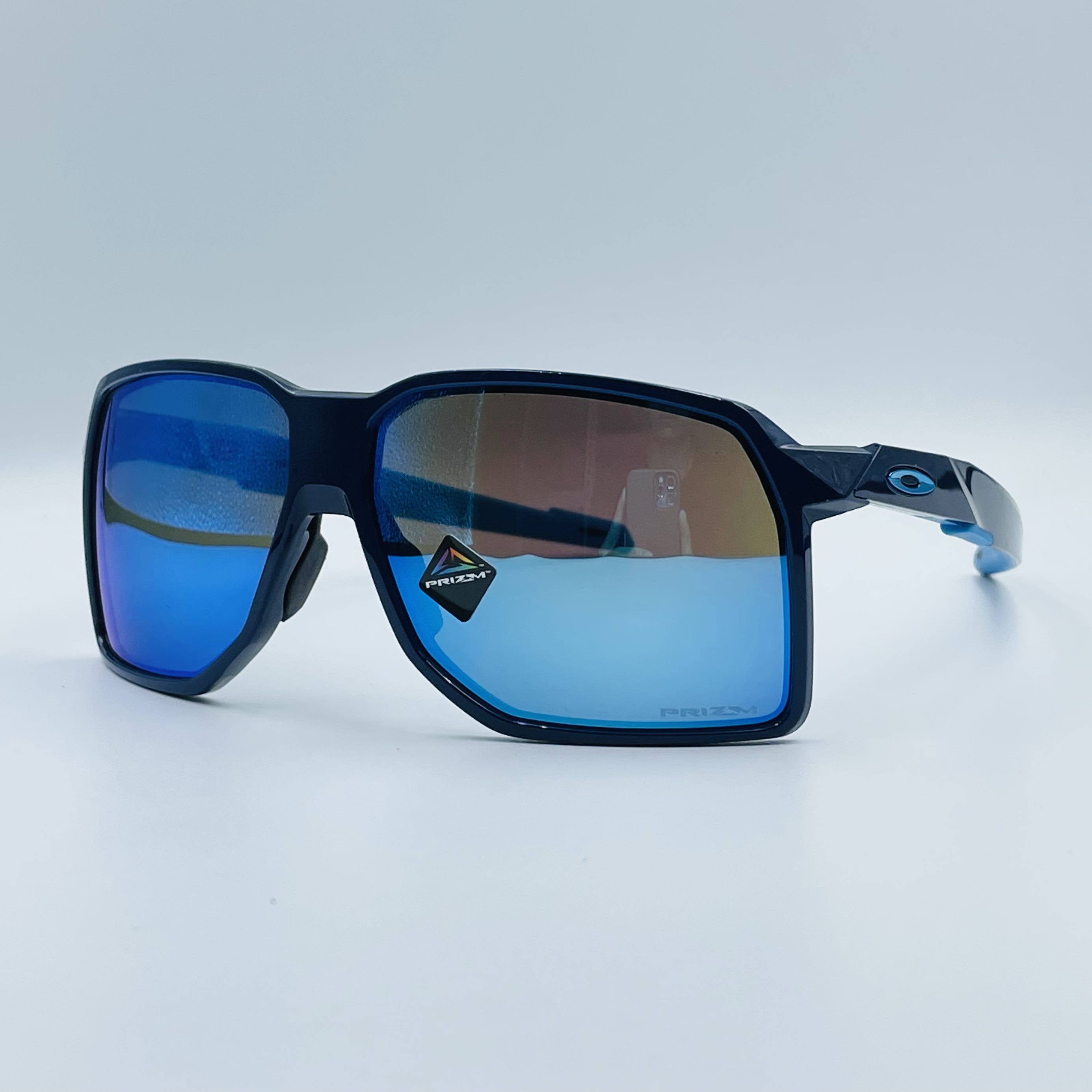 Oakley Portal Polished Navy Prizm 
