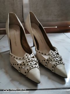 (Category: ) located in . Submitted by celle.closet (Listing ID 1118823618, Image 1). Description: .