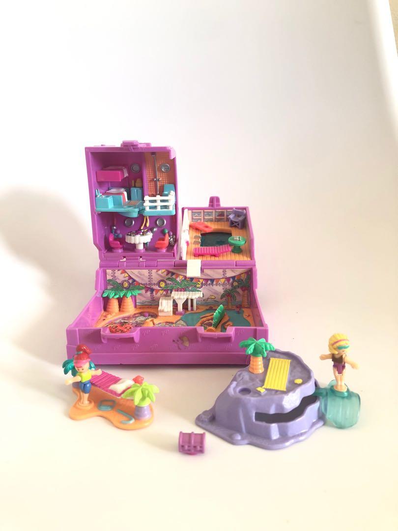 Polly pocket surf store and swim island