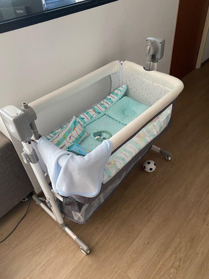 Self rocking cradle 2025
