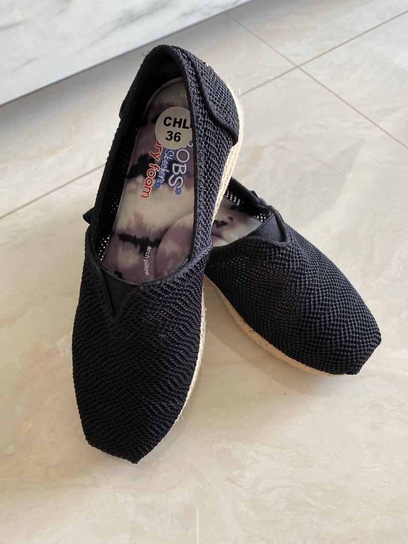 Skechers Bobs with memory foam (2cm heels), Women's Fashion, Footwear,  Flats on Carousell