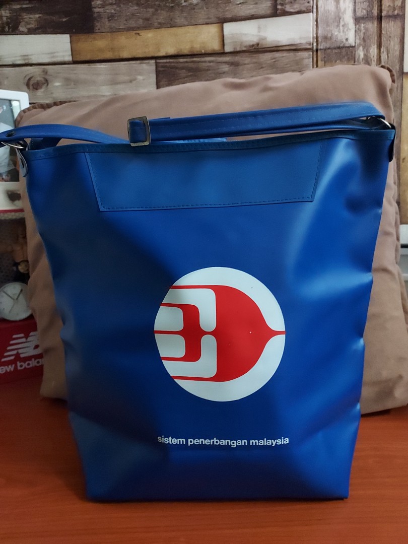 Vintage MAS Carry On Bag, Hobbies & Toys, Collectibles & Memorabilia, Vintage Collectibles on