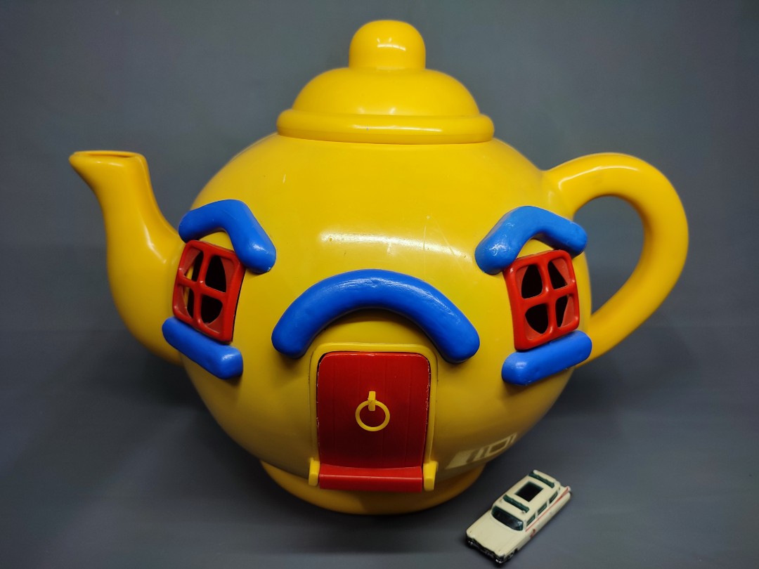 Retro Vintage Salter Brown and Yellow Thermal Teapot great britain, Hobbies  & Toys, Collectibles & Memorabilia, Vintage Collectibles on Carousell