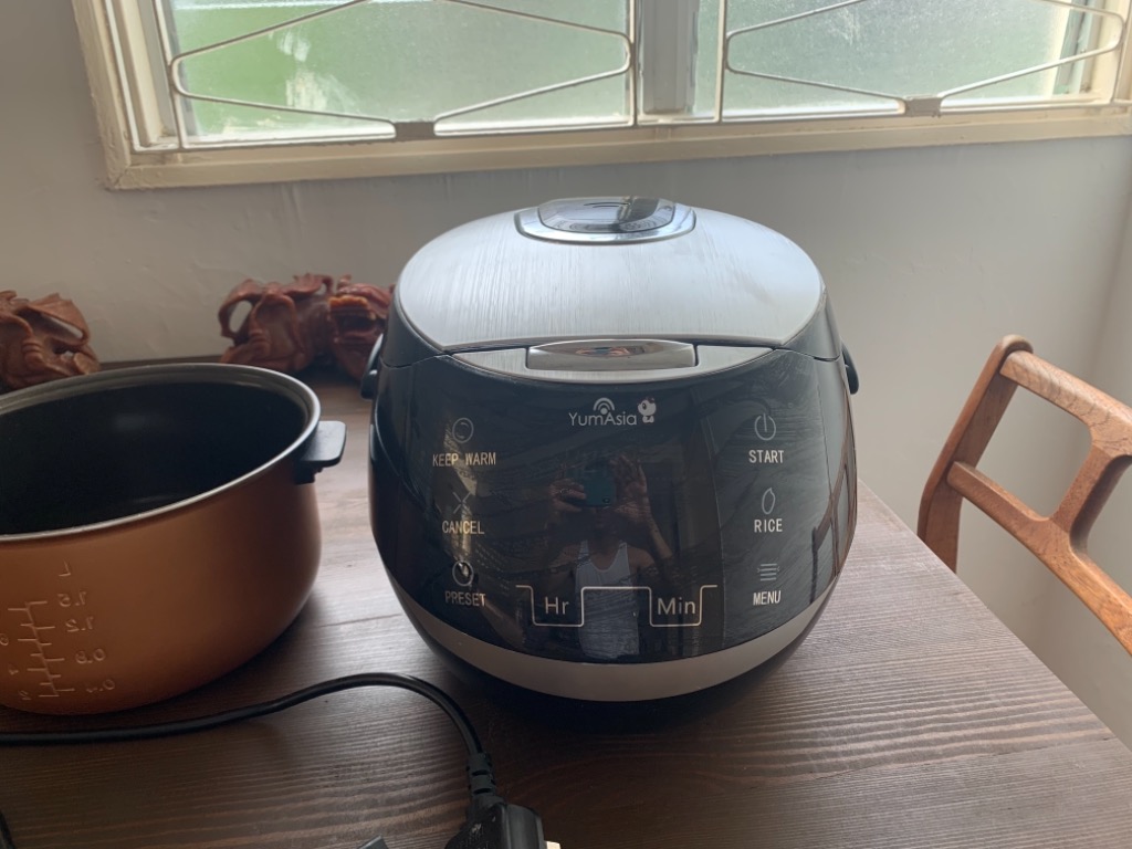 Yum Asia Fuzzy Logic rice cooker. 1.5ltr capacity, TV & Home Appliances