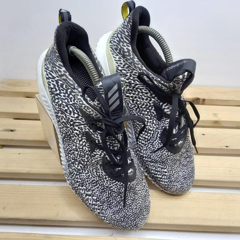 Adidas store alphabounce dots