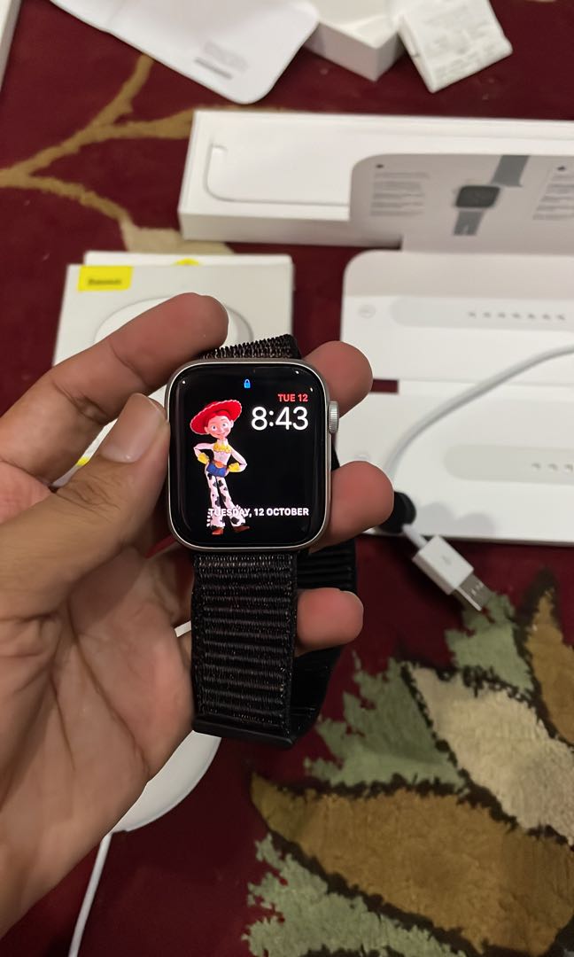 apple watch se 44 cm