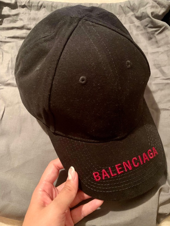 Balenciaga Red Logo Embroidered Baseball Cap Black Men s