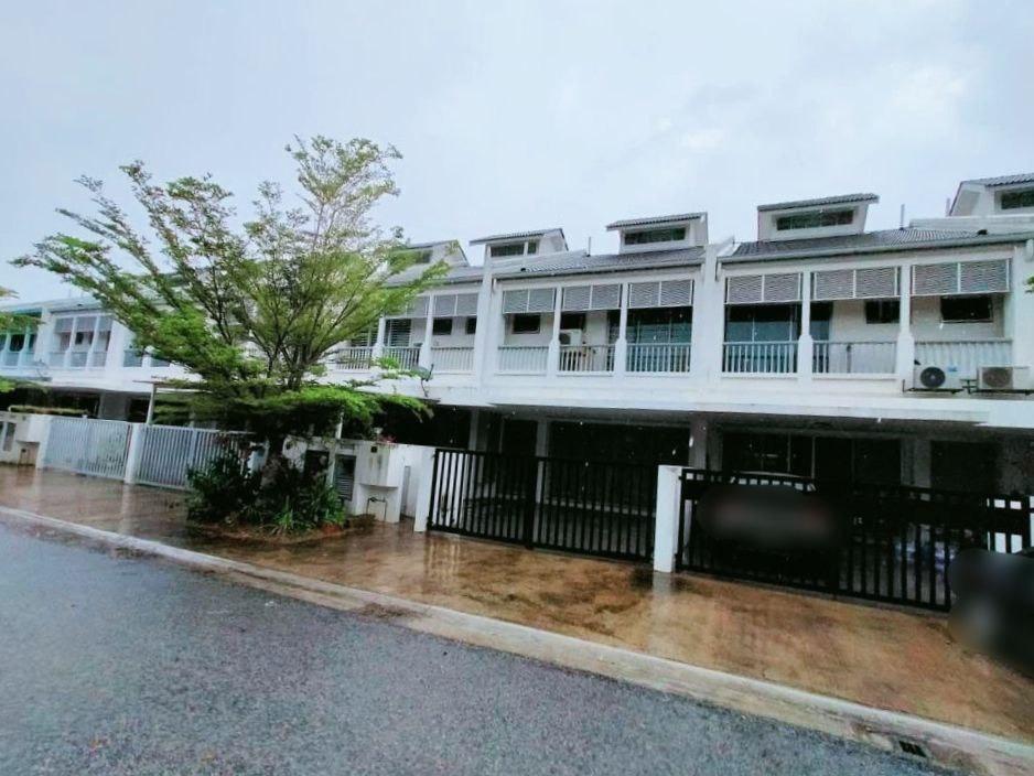 Bandar Rimbayu House For Sale Property For Sale On Carousell