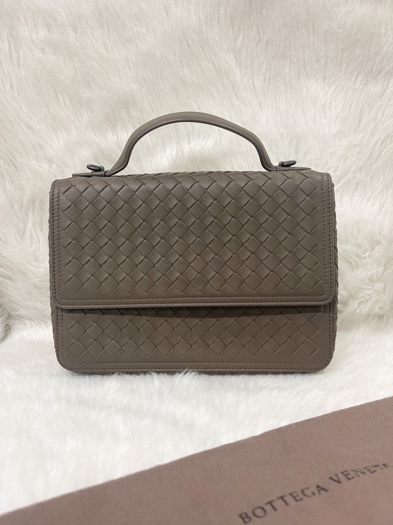 Alumna bag hotsell bottega veneta