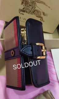 (Category: ) located in . Submitted by wardrobe06 (Listing ID 1119118076, Image 1). Description: .