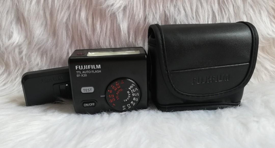 Fujifilm Shoe Mount Flash EFX20, Photography, Cameras on Carousell