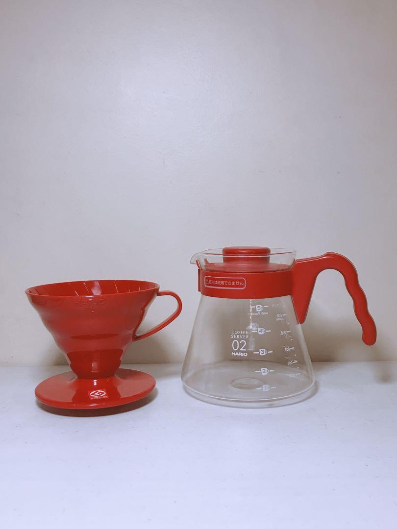 HARIO POUROVER SET 02 (Category: Other Kitchenware & Tableware) located in Taytay. Submitted by de.cafe (Listing ID 1119136974, Image 2). Description: HARIO POUROVER SET - 02 Dripper plastic (NEW) - 02 Coffee Server, up to 5 cups (Like new) - Both red 💰 Php 999 only.