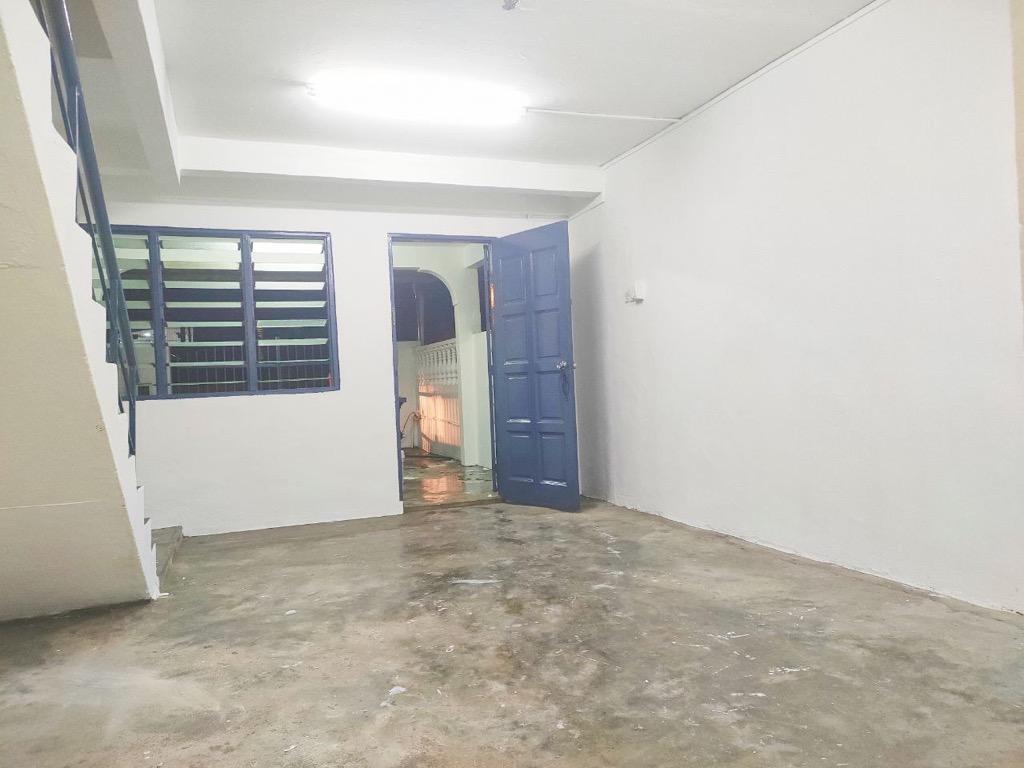 Jalan Keembong Taman Johor Jaya Double Storey Low cost, Property