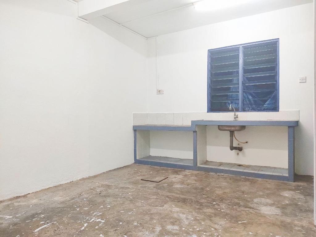 Jalan Keembong Taman Johor Jaya Double Storey Low cost, Property