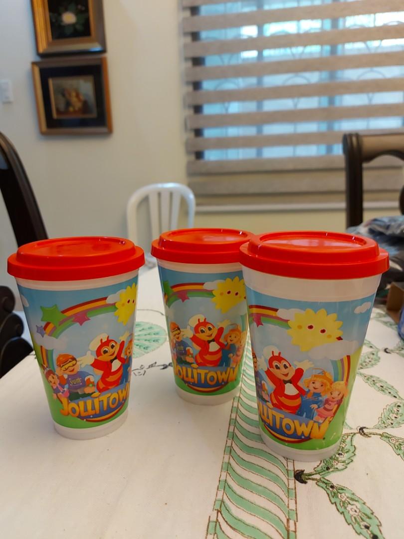 Jollibee cups + free Hello Kitty cup with lid (Category: Weaning & Toddler Feeding) located in Quezon City. Submitted by jacqueline_velasco14 (Listing ID 1119066535, Image 2). Description: made of plastic payment via BPI or Gcash.