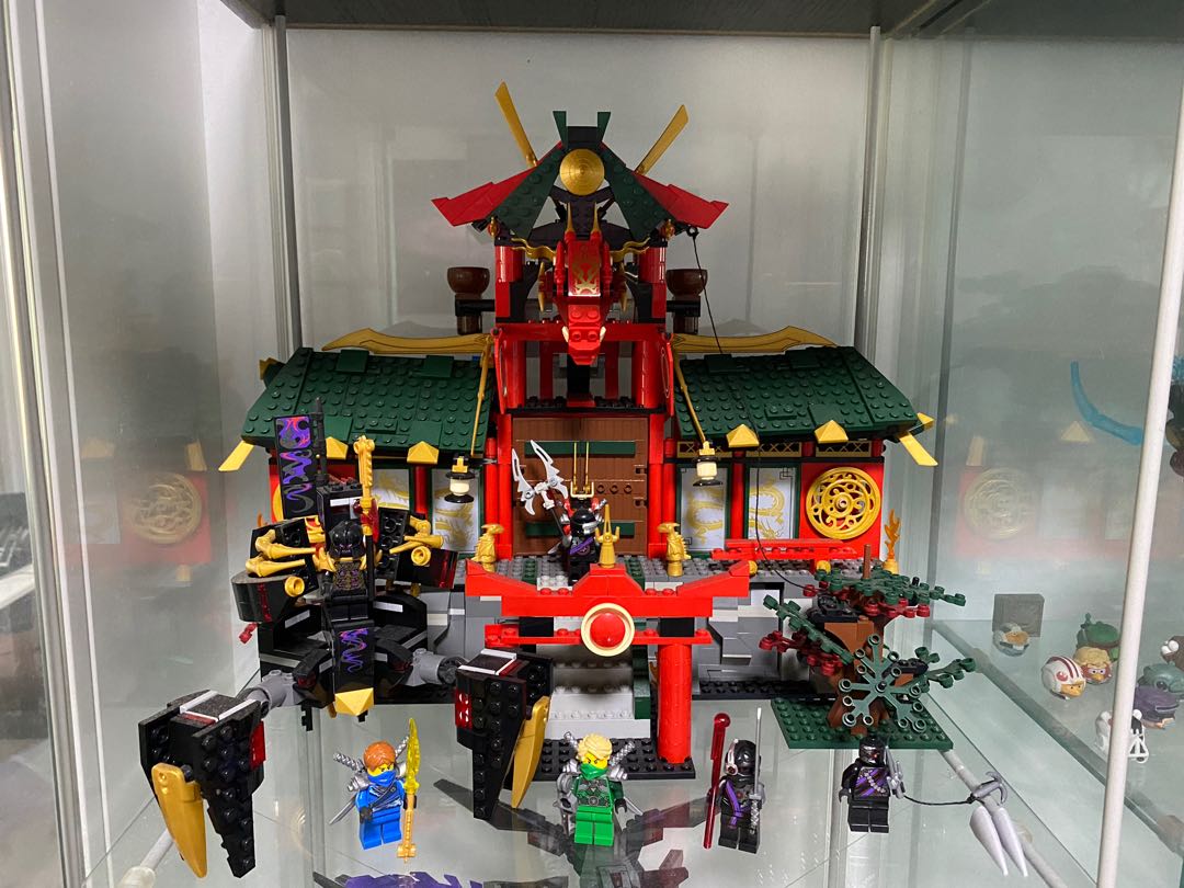 Battle for ninjago discount city lego set