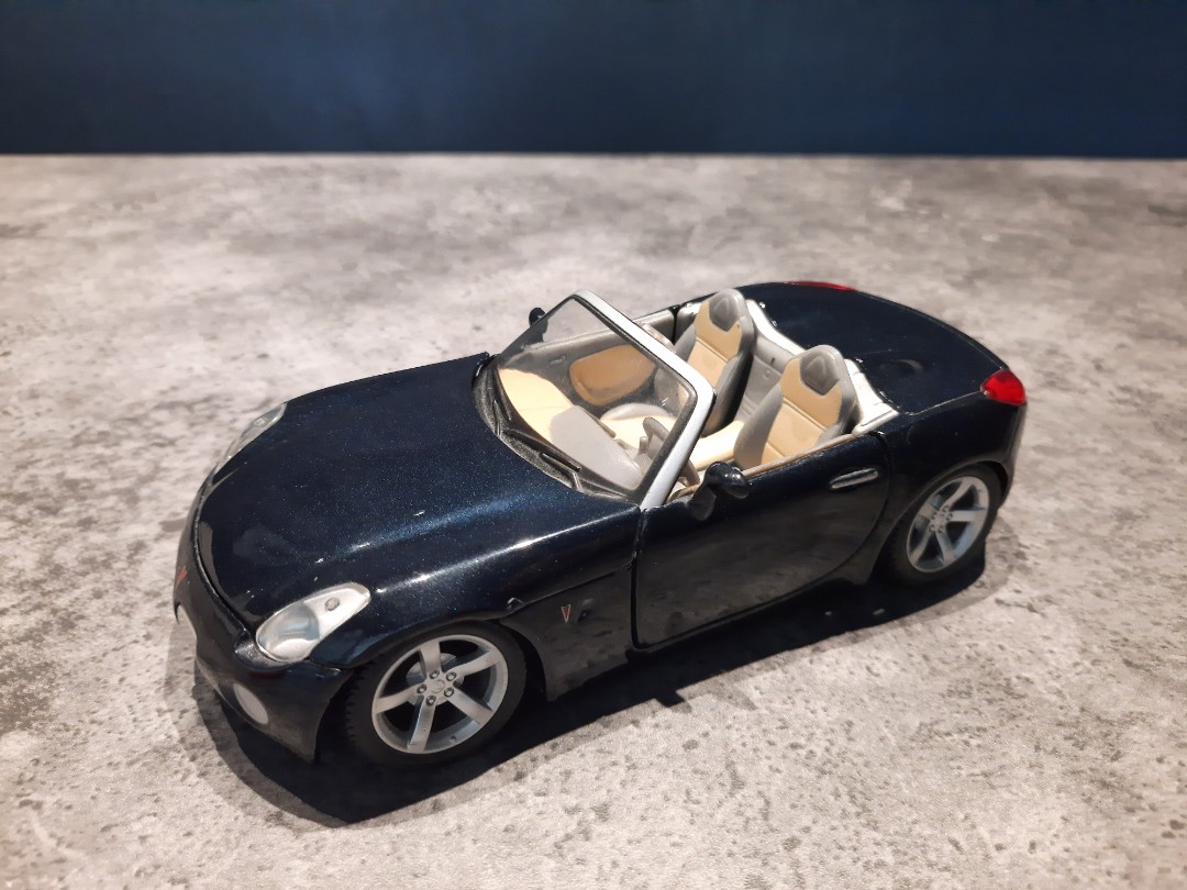 Pontiac solstice diecast deals