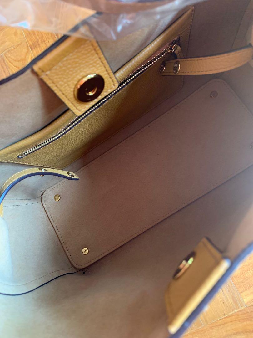 Mcm outlet sarah hobo