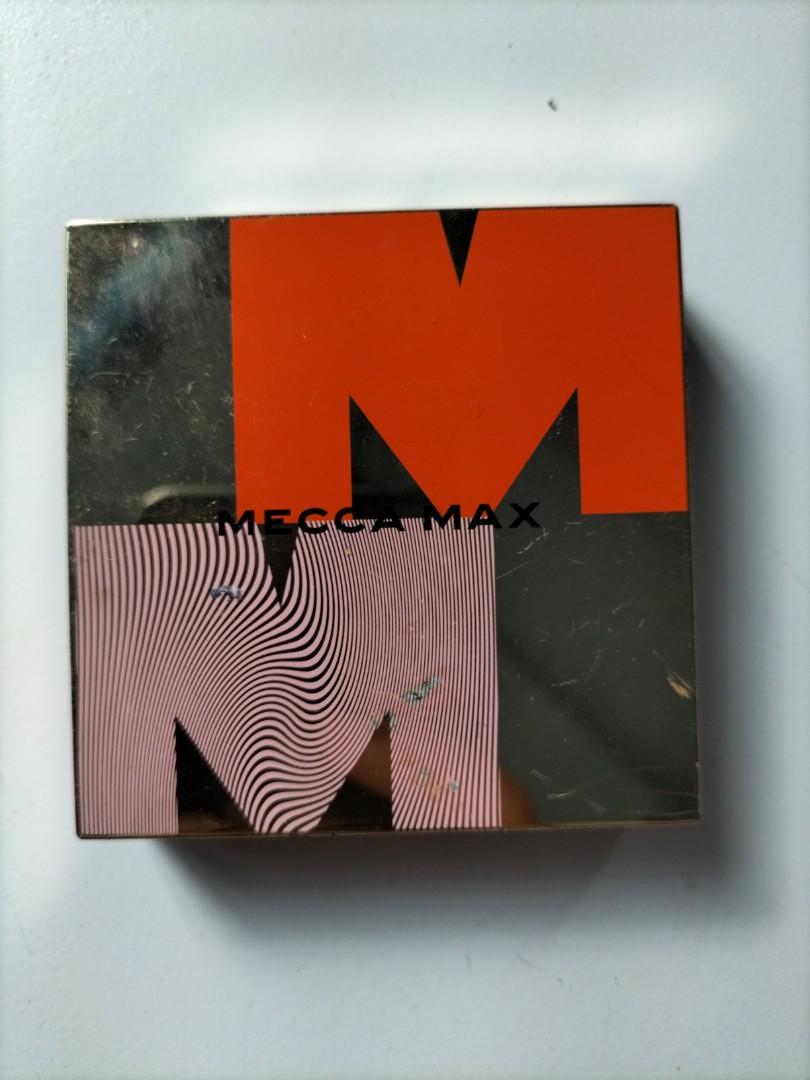 Mecca max chic cheek blush powder gold glow, Kesehatan & Kecantikan