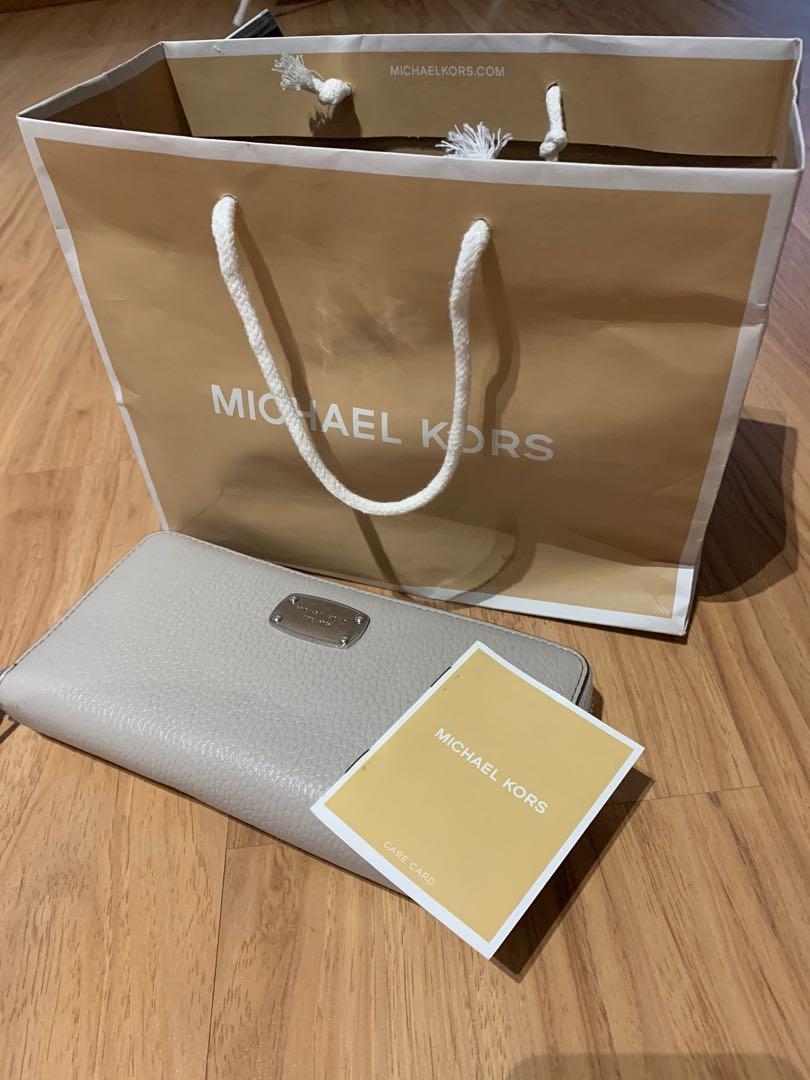 michael kors light grey purse