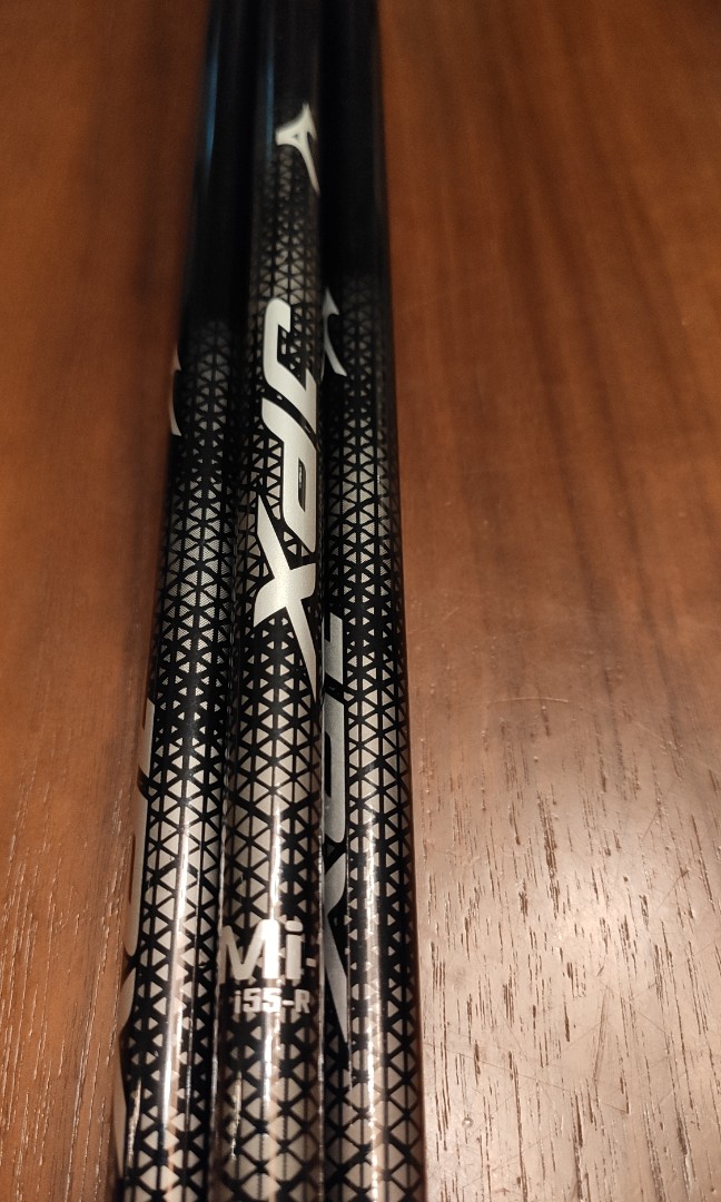 Mizuno deals graphite shafts